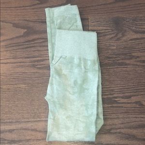 (SOLD) Gymshark Camo Seamless Leggings